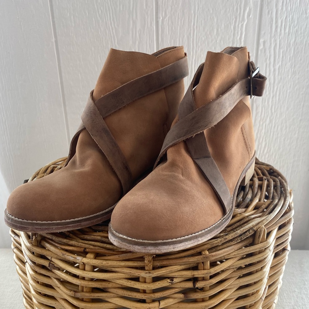 Free People Ankle Boots Sz 41 (10.5)